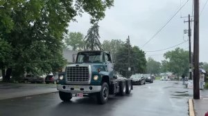 Автоколонна на выставке грузовиков в Макунги в 2025 году