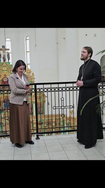 Интро: Поклонение мощам