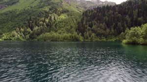 Ученые впервые за почти век провели исследования на озере Кардывач в горах Сочи