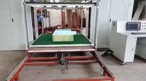 Станок для фигурной резки поролона с ЧПУ, оснащённый поворотным столом. Модель RP-CNC-03
