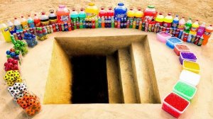 Эксперимент: гигантская газировка, Schweppes, шарики и кока-кола против ментоса в ступенчатой яме!
