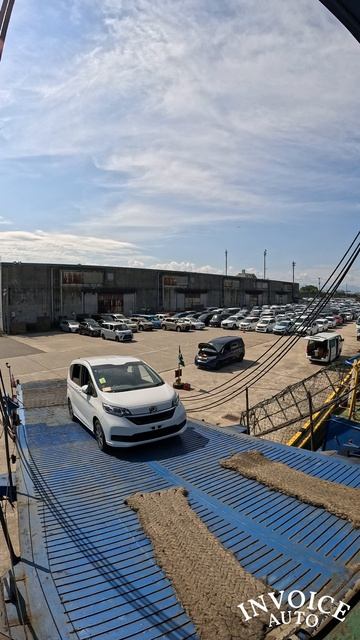 Honda Freed уже загрузился на судно и отправился во Владивосток 🇯🇵➡🇷🇺 смотреть онлайн