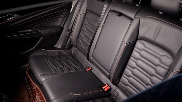 Volkswagen Passat Pro в аренду в Уфе | Удлиненный Passat из Китая