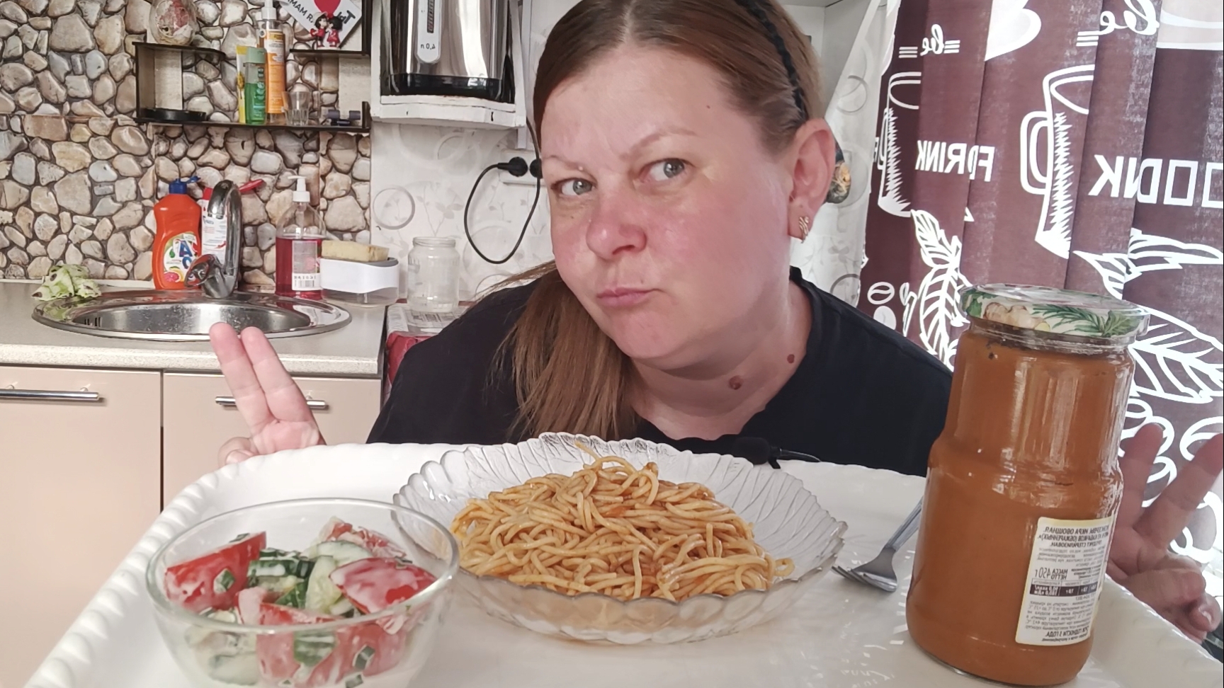 мукбанг/ спагетти 🍝 / салат овощной/ кабачковая икра/ смотреть онлайн