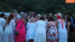 С песнями и хороводами отметили Купалу на озере Хака