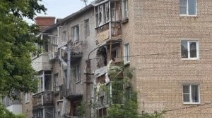‼️🇷🇺🇺🇦 Украинский дрон атаковал пятиэтажку в Щекино Тульской области
 
▪️Жители дома эвакуирован