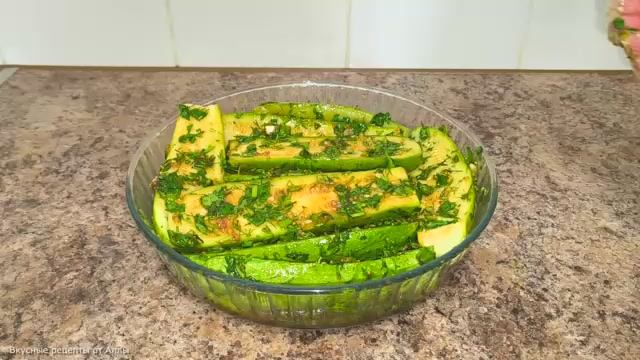 Оригинальная закуска из кабачков.