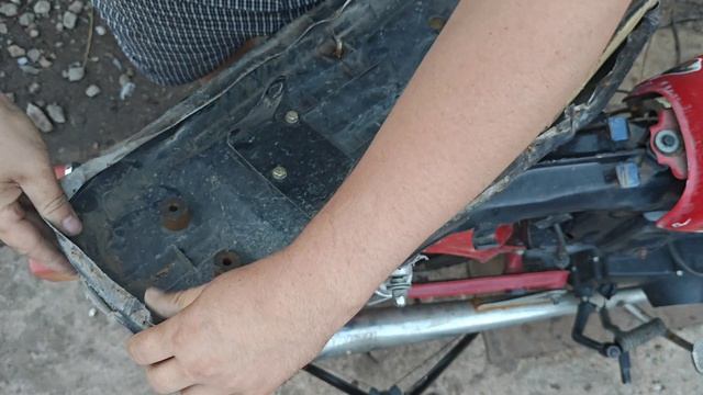 Перетяжка замена установка сиденья обивки накидки мопед альфа
