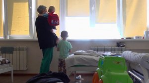 Российские военные помогли эвакуировать мирных жителей из поселка Родинское в ДНР.