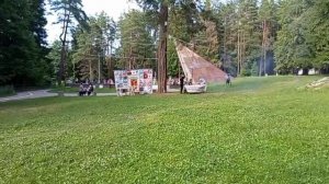 #гуляние в лесопарке