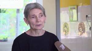 Наши бойцы в Донецкой республике спасли бабушку с внуками, чьих родителей убил враг.