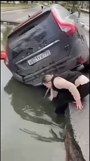 Пьяная девушка стала лучшим чиновником Подмосковья