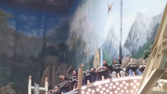 Аттаракцион "Кобра" в парке развлечений "Остров Мечты"