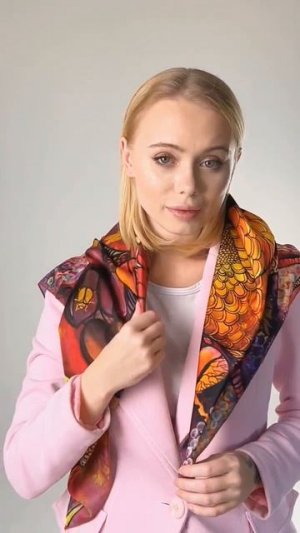 Шелковый платок карина от бренда Венера Валевская