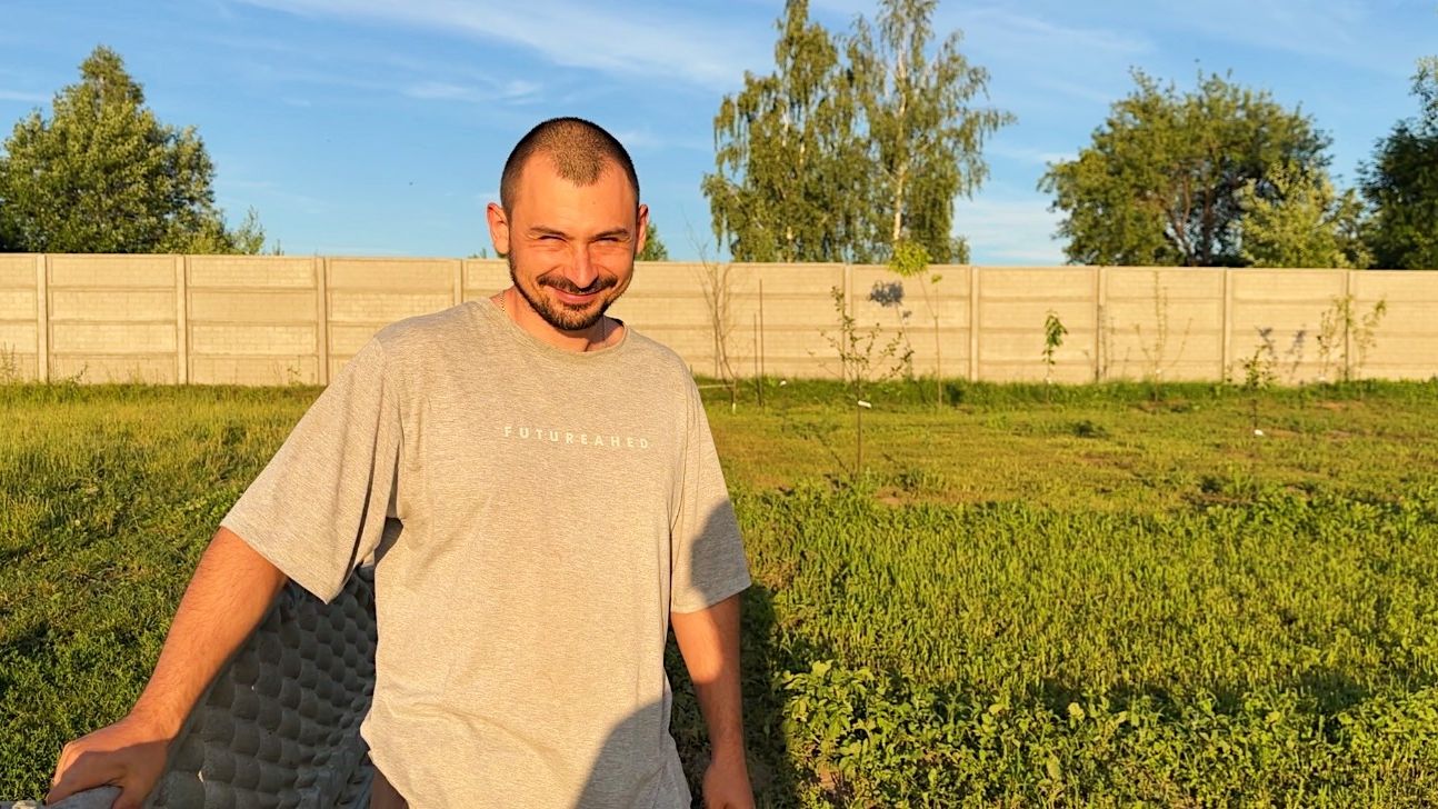 Он нам больше не нужен. Разбираем свинарник. Косим сад. Уборка в теплице. Спасаем бассейн в теплице. смотреть онлайн