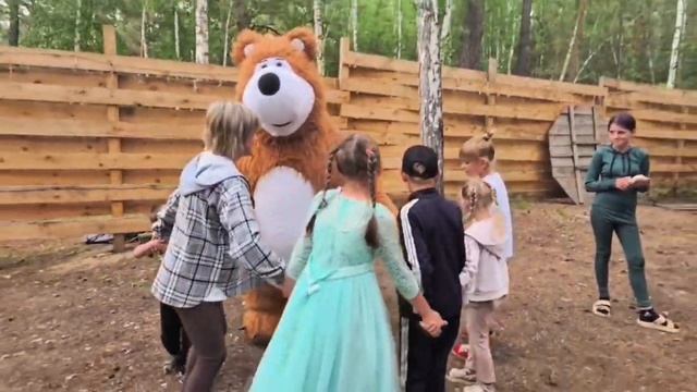 Добродетель снова в деле! Поздравили девочку Вику с Днём Рождения!