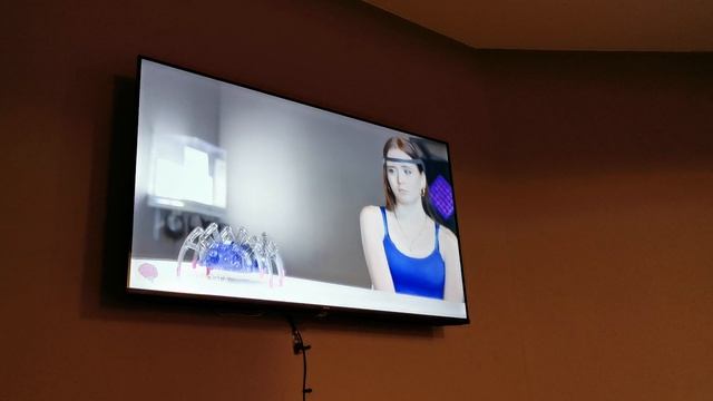 В музее мозга . Комната нейроинтерфейсов