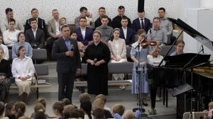 Поднимаю глаза я в небо... 🙏♥️ христианская песня