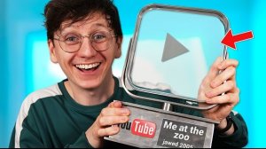(JackSucksAtLife Россия) Самая старая в мире кнопка воспроизведения на YouTube!