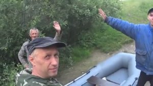 СПОЙМАЛИ ЛЕЩЕЙ В ПОСЛЕДНЕМ ОЗЕРЕ ТАМ ГДЕ ВОЛКИ ПО БОЛЬШОМУ ГАДИТЬ БОЯТСЯ.ДАЖЕ ВОДА ПОЗЕЛЕНЕЛА.
