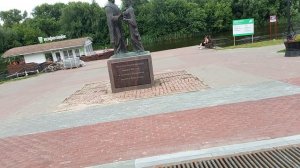 Набережная памятник Петру и Февронии Муромским
