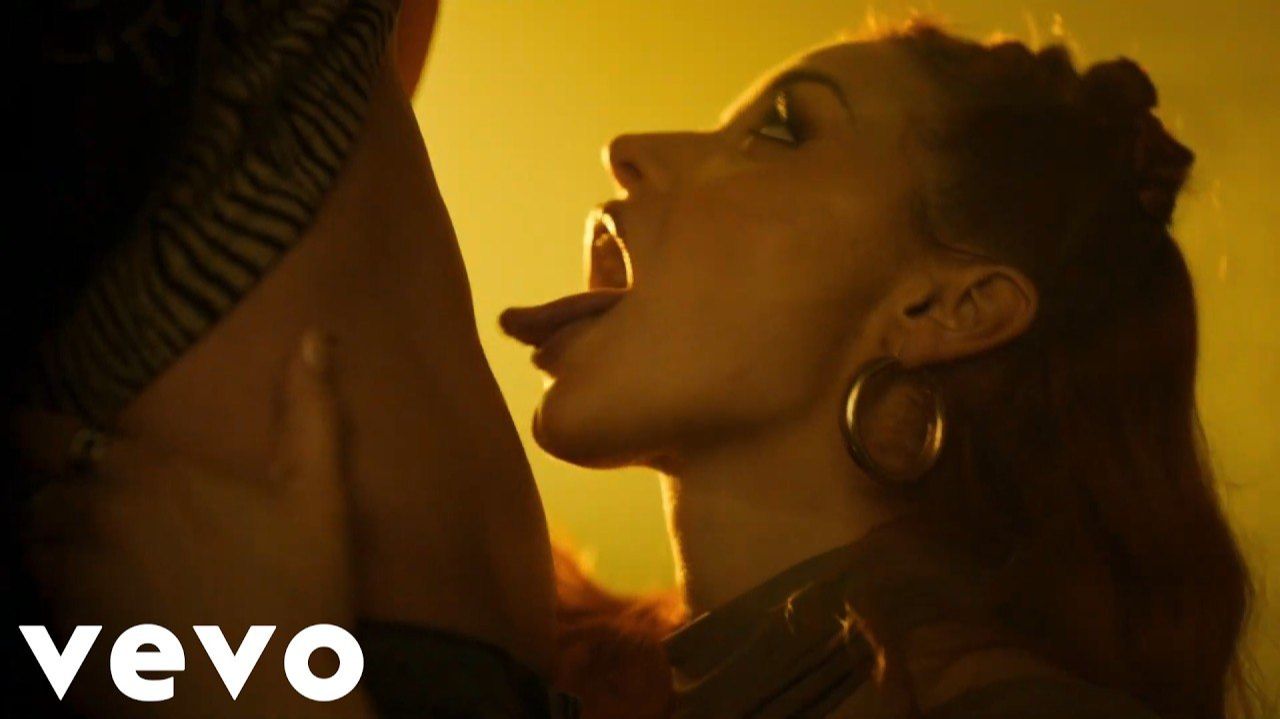 KristaFoxx - Mon Amour - My Love (Official Music Video) смотреть онлайн