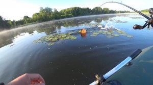 ОНА ВЕЗЁТ ЛОДКУ И ДЕЛАЕТ СВЕЧИ! Эту борьбу я запомню надолго! Ловля щуки на воблеры!