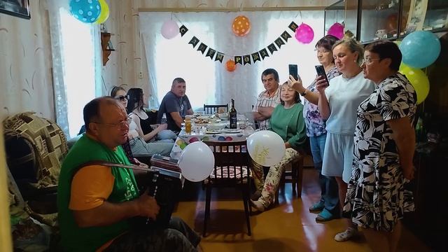 За роялем  - Николай Петушков