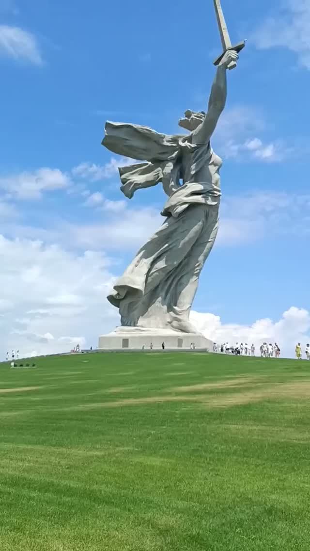 Родина-мать. Зал Воинской славы. Мамаев курган. Волгоград. Путешествие по России
