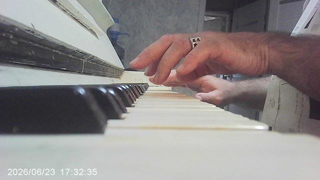 Пианино: "Ах вы сени мои сени"