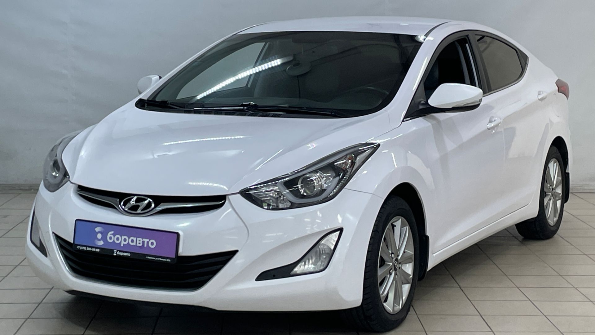HYUNDAI ELANTRA смотреть онлайн