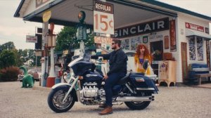 Chappell Roan - HOT TO GO! (Official Music Video)