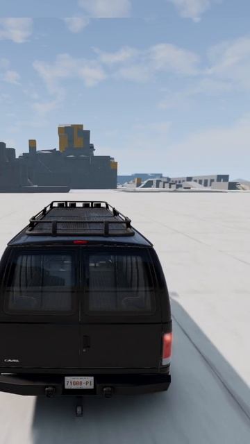 Фургон GMC Vandura 1983 превращается в ....