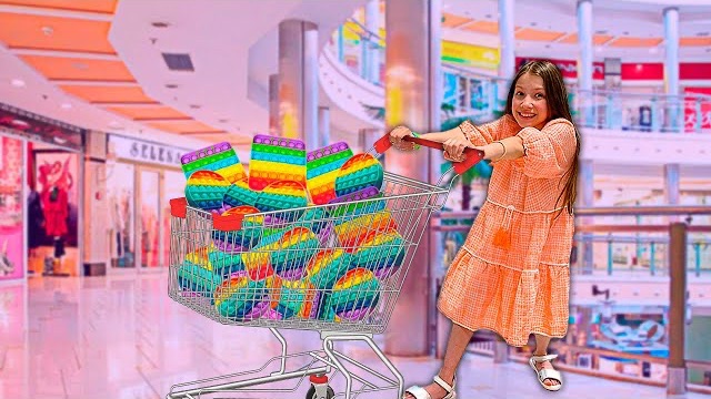 Скупила все попЫты и Симпл Димпл в городе! Вики Шоу смотреть онлайн