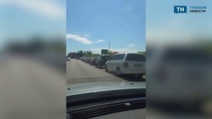 В Кимовске образовалась огромная пробка на АЗС
