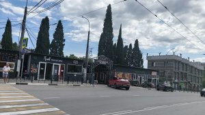 Ялтинские зарисовки.☀️ Обзор цен на рынке, в ,,Яблоке « 🍏, в рыбных магазинах 🐟.