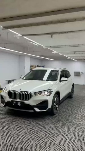 BMW X1 2021  sDrive20Li