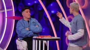 Подарки от Димы Масленникова _ Шоу Янгера и VIKI SHOW _ КРУТИ