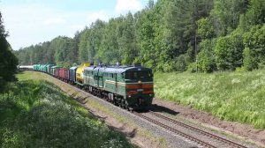 2ТЭ10УК-0274 (БЧ, ТЧ-8 Гомель) с грузовым поездом заходит под скрещение на ст. Полонка*