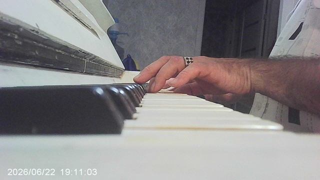 Пианино: народная казачья  "Пчёлочка златая"