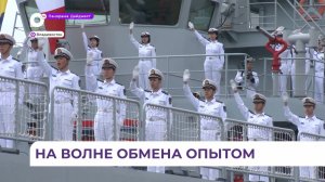 У причала Владивостока пришвартовались корабли из Китая