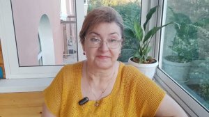 Продвигаю вязание и вышивку. Спрашивали про топ в полоску.