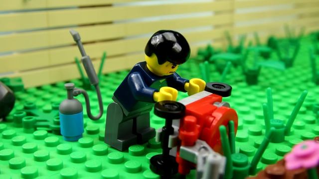 Lego Lawn Mower Fail смотреть онлайн