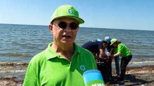 Сотрудники МТРК «Мир» провели акцию по очистке морского побережья в Азербайджане