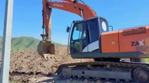 Строительство водопровода для микрорайона Чорос-Гуркина в Усть-Кане