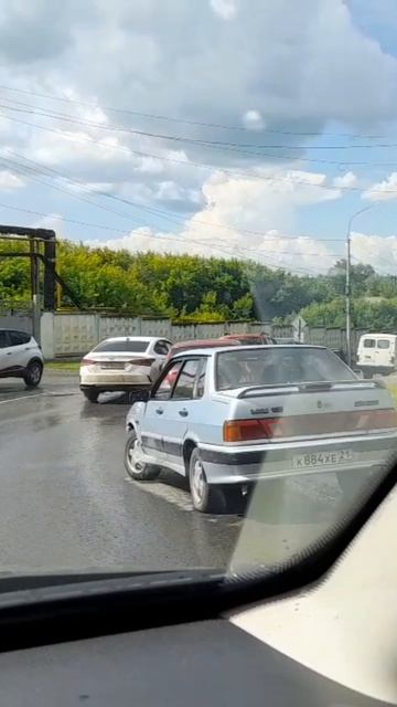 Когда бензина нет, а очередь на заправку есть! (ЧР г.Алатырь 23.06.26г.)