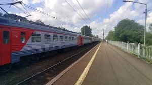 электрички на станции лампового