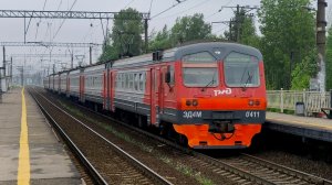 ЭД4М 0411 сообщением Санкт-Петербург Ладожский - Капитолово на пл. Новая Охта