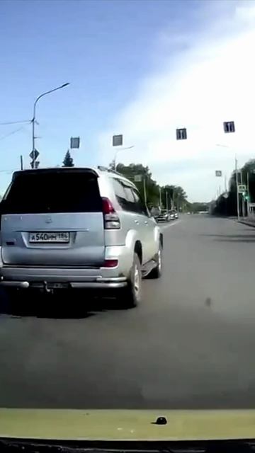 Подрез слева на кроссовере