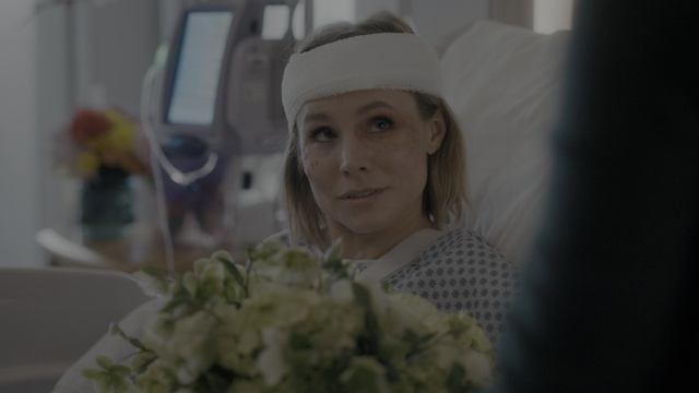Женщина в доме напротив девушки в окне 8 серия (сериал, 2022)
